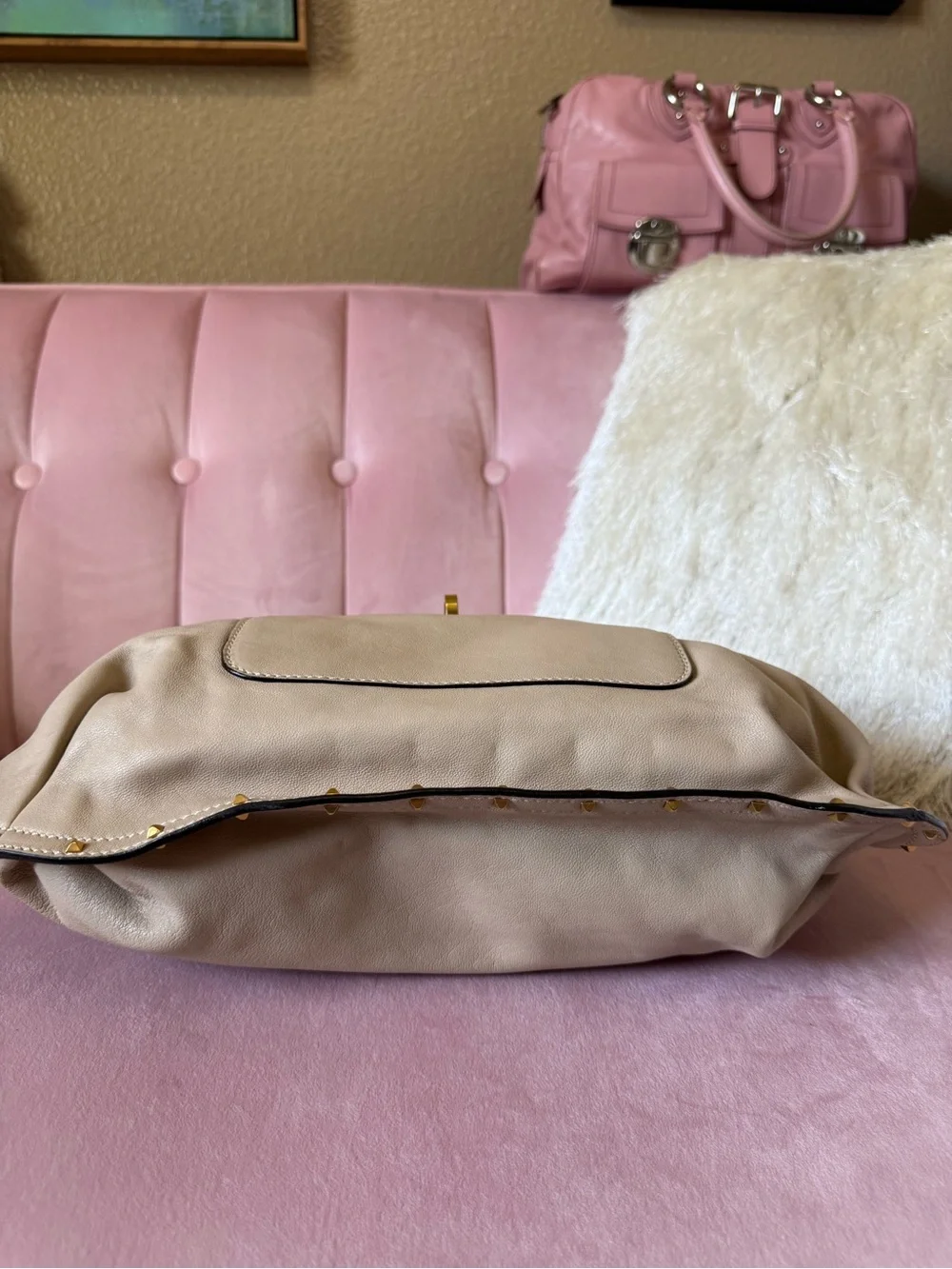 💯Auth! Marc Jacobs Cream Pebbled Leather Shoulder Bag with Gold Hardware & Lock